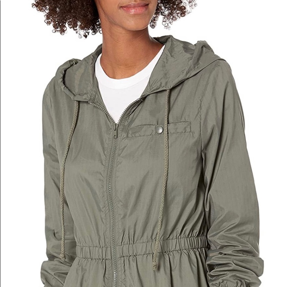JACK by bb Dakota Women's Make It Rain Light Nylon Rainwear Jacket size S NWT - Picture 1 of 5